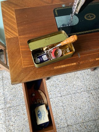 Máquina de coser ALFA antigua