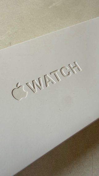Apple Watch Series 11 42mm Aluminio Purpura.