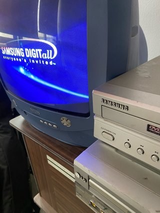 Combo DVD/VHS Samsung + Películas