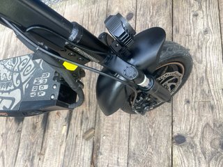 Patinete eléctrico soporta 1200w 50km autonomia