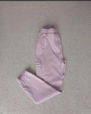 Pantalones cargo rosas