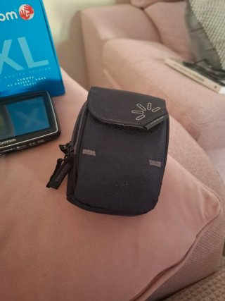 TomTom XL con funda negra