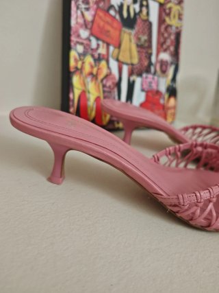 Sandalias Zara rosa tacón bajo talla 38