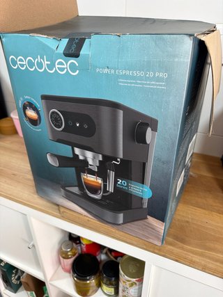 Cafetera Cecotec Negra