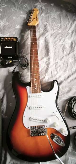 Harley Benton ST-20 BK Bundle Guitarra Eléctrica