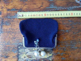 Pochette clic clac blu con ciondoli