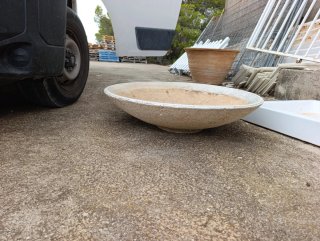 Macetas de barro y piedra diferentes tamaños