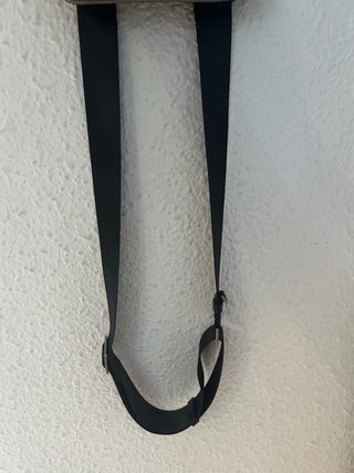 Bandolera GUESS Color Gris