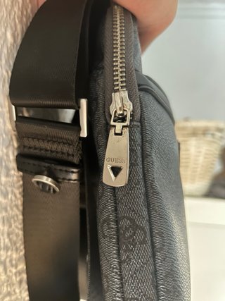 Bandolera GUESS Color Gris