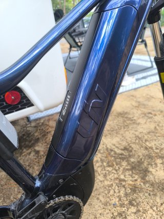 Bici Liv mujer Eléctrica Azul - Como Nueva.