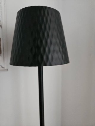 Lámpara de mesa LED con batería. Nueva