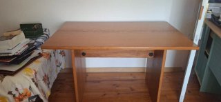Mesa comedor chapado de roble