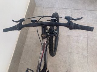 Bicicleta Mongoose Tervane de 27,5”
