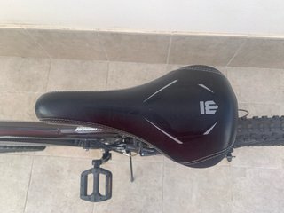 Bicicleta Mongoose Tervane de 27,5”