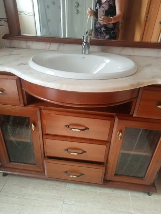 Mueble de baño madera y cristal