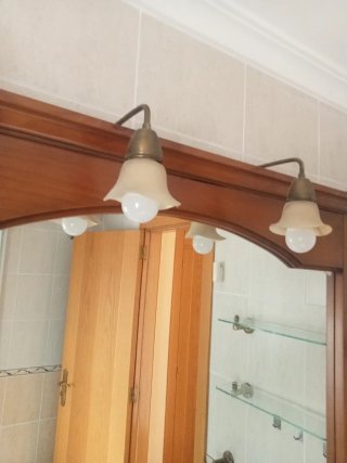 Mueble de baño madera y cristal