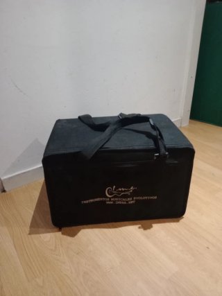Cajón Flamenco en perfecto estado. Bolsa incluida.