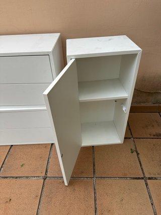 Mobile modulare Ikea bianco e grigio