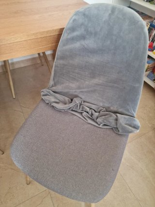 Mesa de comedor y 4 sillas