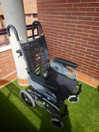 Silla ruedas Karma Basculante Reclinable Plegable