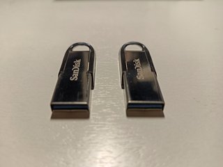 2 Pezzi SanDisk Ultra Flair Chiavetta USB 3.0 32GB