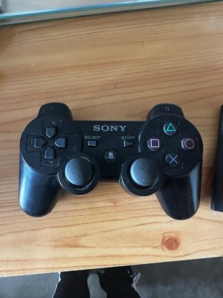 PlayStation 3 Negra + Mando y Cables