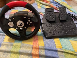 Volante y pedales Thrustmaster T60 (PS3 / PC)