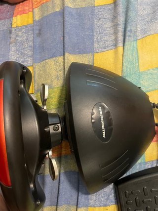 Volante y pedales Thrustmaster T60 (PS3 / PC)