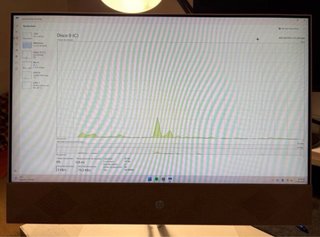 HP All-in-One 24” i5 / 8GB RAM / 512GB SSD