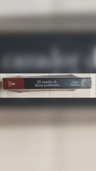 ✅Libro El cazador de libros prohibidos+regalo punt