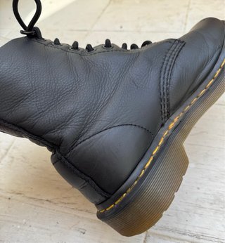 Dr. Martens nere vera pelle