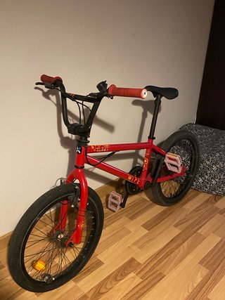 Bicicleta BMX Roja