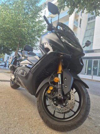 Yamaha TMAX 2023 Negro