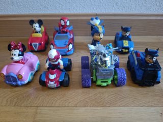 Coches de Juguete Varios Personajes