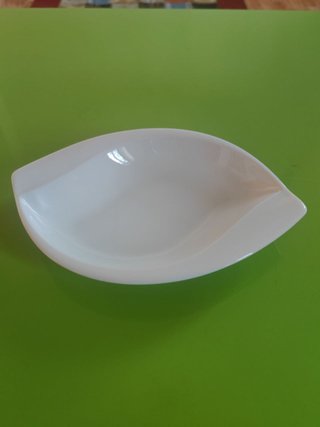 Splendido Set di Stoviglie da 18 Piatti Ovali