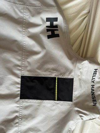 Chaqueta Helly Hansen Gris y Negra