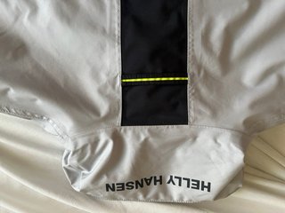 Chaqueta Helly Hansen Gris y Negra