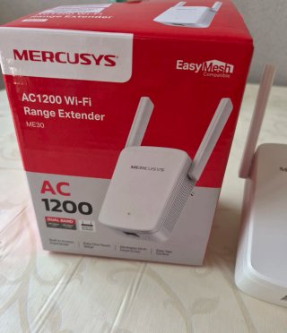 Vendo Mercusys AC1200 Wi-Fi Range Extender nuovo