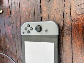 Nintendo Switch Gris + Dock + Cargador