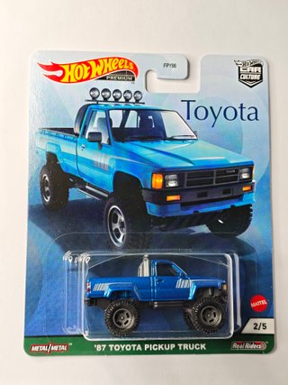 Hot Wheels Premium Toyota '87 Pickup Truck