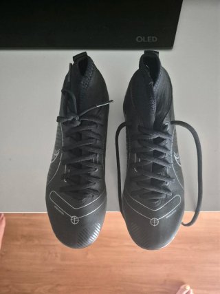 Botas de fútbol Nike niño negras talla 33