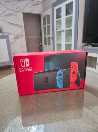 Nintendo Switch Azul y Rojo