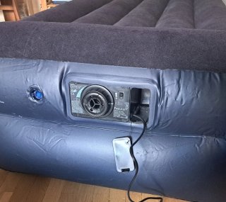 CAMA DE AIRE hinchable Intex.