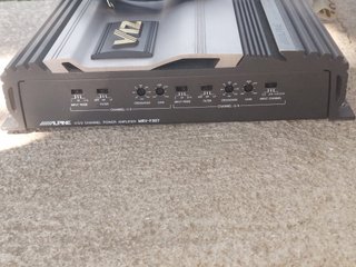 Equipo Car Audio JBL Alpine Subwoofers