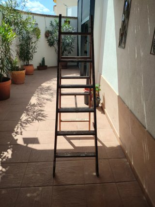 Escalera de madera para  pintores