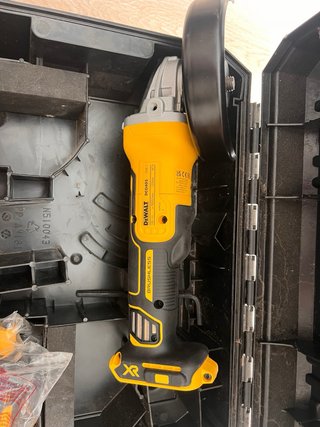 Radial a batería DeWalt