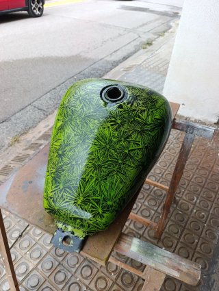 Reparación y pintura de motos
