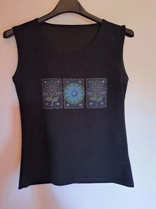 Camiseta sin mangas con estampado floral