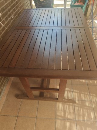 Mesa extensible de Teka comprada en Leroy Merlín.