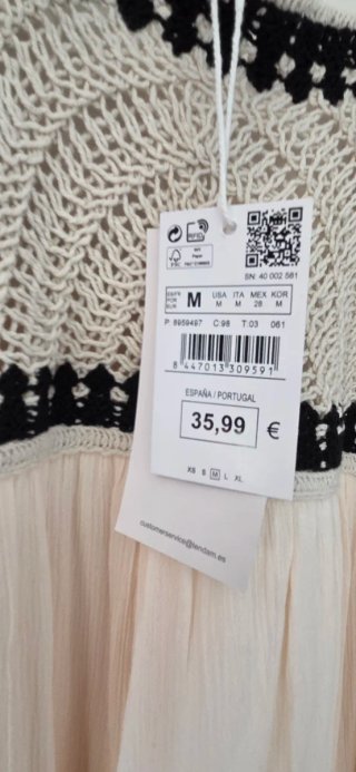 Vestido de verano beige y negro